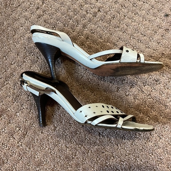 🌷FENDI HEELS IN SIZE 36.5 - Picture 2 of 5